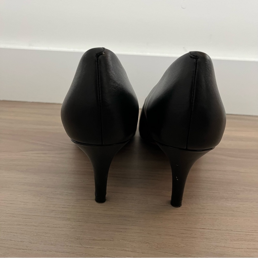 Cole Haan Pointed Toe Pump, Black, Size 7 - Picture 7 of 8